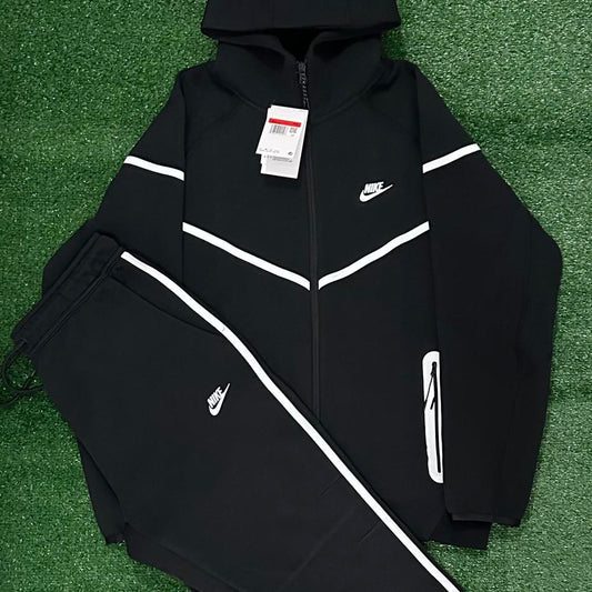 NIKE TECH REFLECTIVE